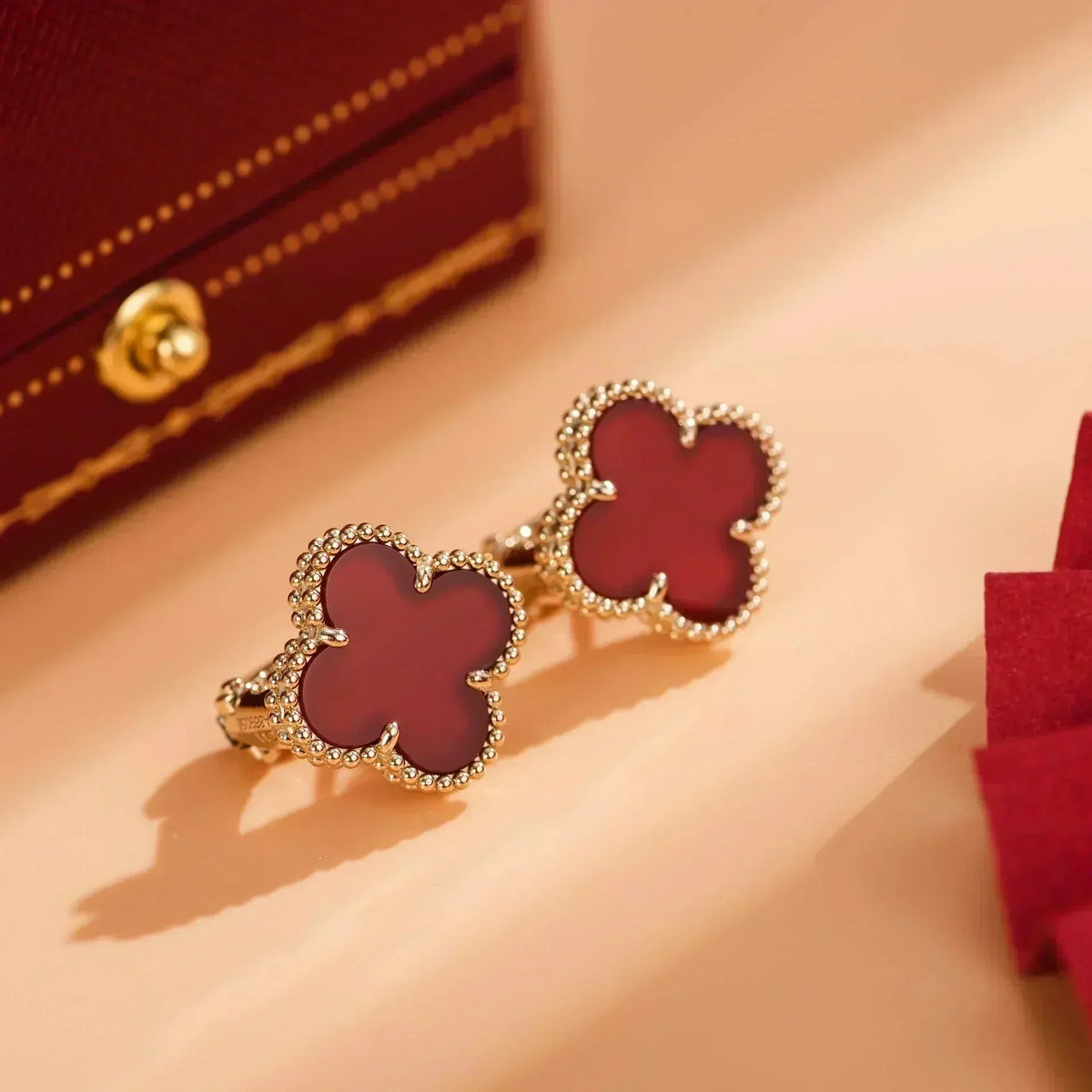 [Glow Muse]CLOVER MEDIUM 1 MOTIFS CARNELIAN  EARRINGS