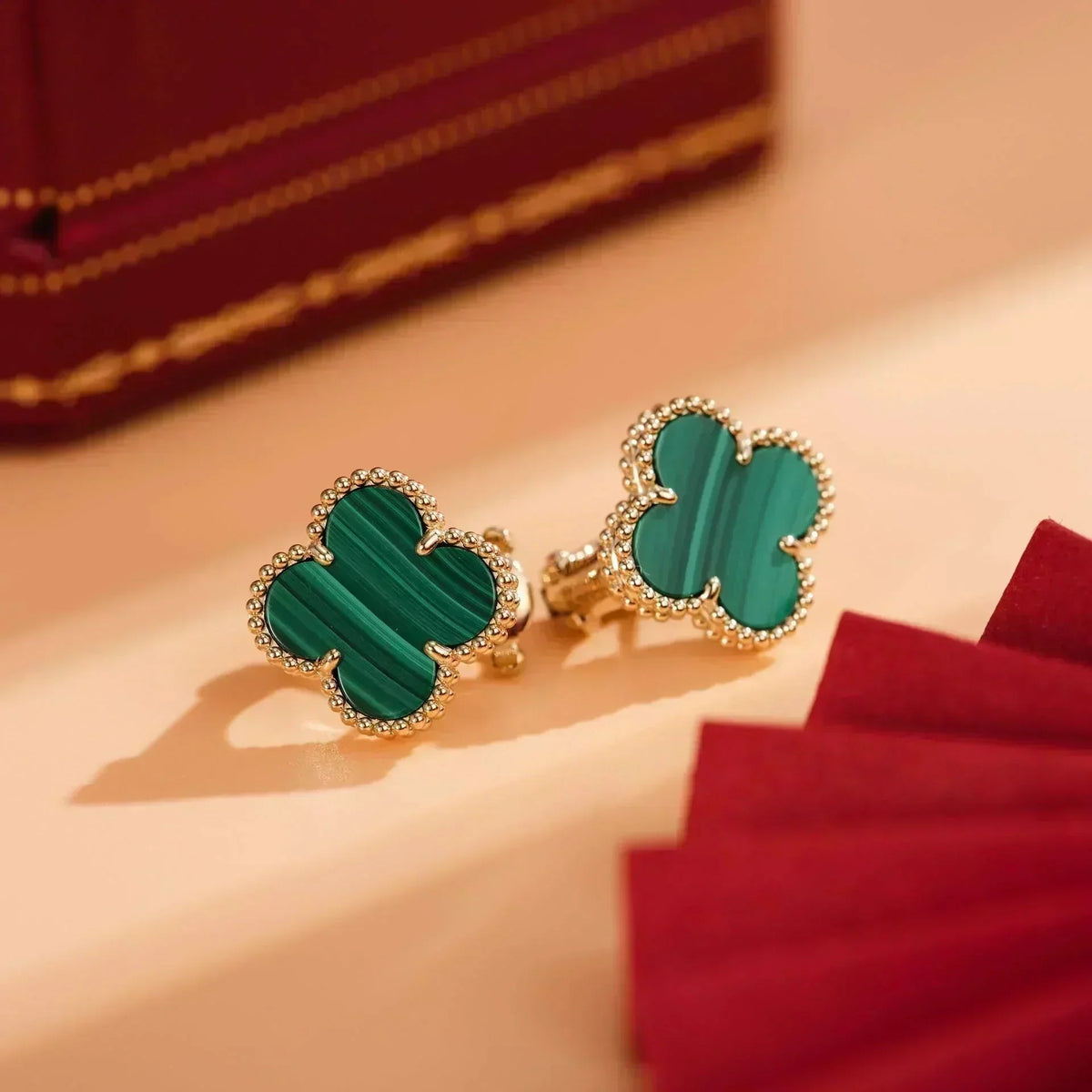 [Glow Muse]CLOVER MEDIUM 1 MOTIFS MALACHITE  EARRINGS