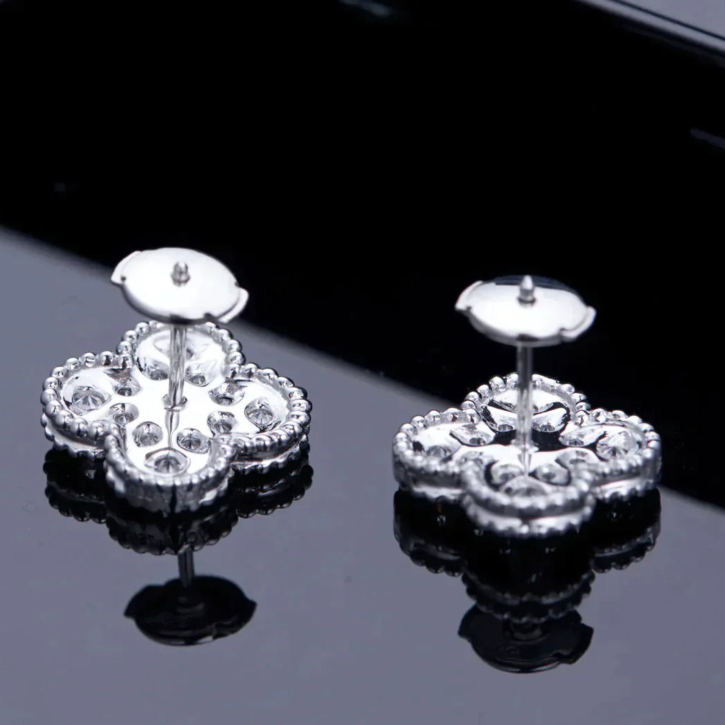 [Glow Muse]CLOVER 1 MOTIFS DIAMOND STUD EARRINGS SILVER