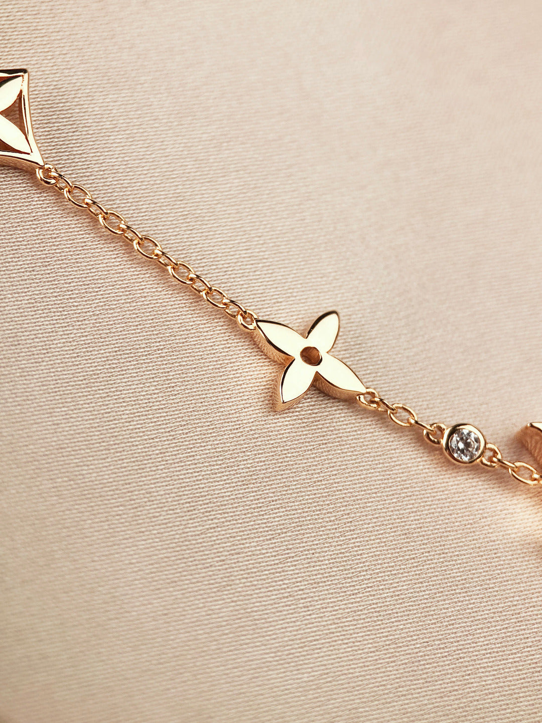 [Glow Muse]STAR AND SUN 7 MOTIFS GOLD BRACELET