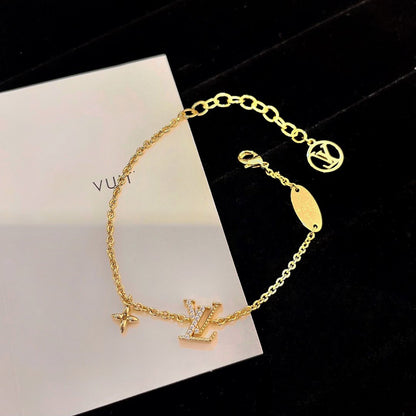 [Glow Muse]LOGO STAR MOTIF GOLD BRACELET