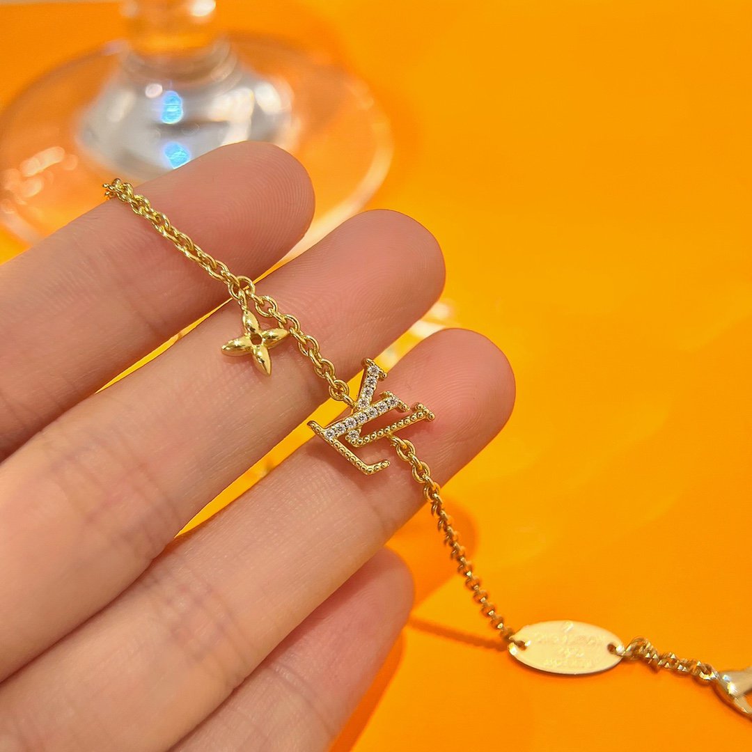 [Glow Muse]LOGO STAR MOTIF GOLD BRACELET