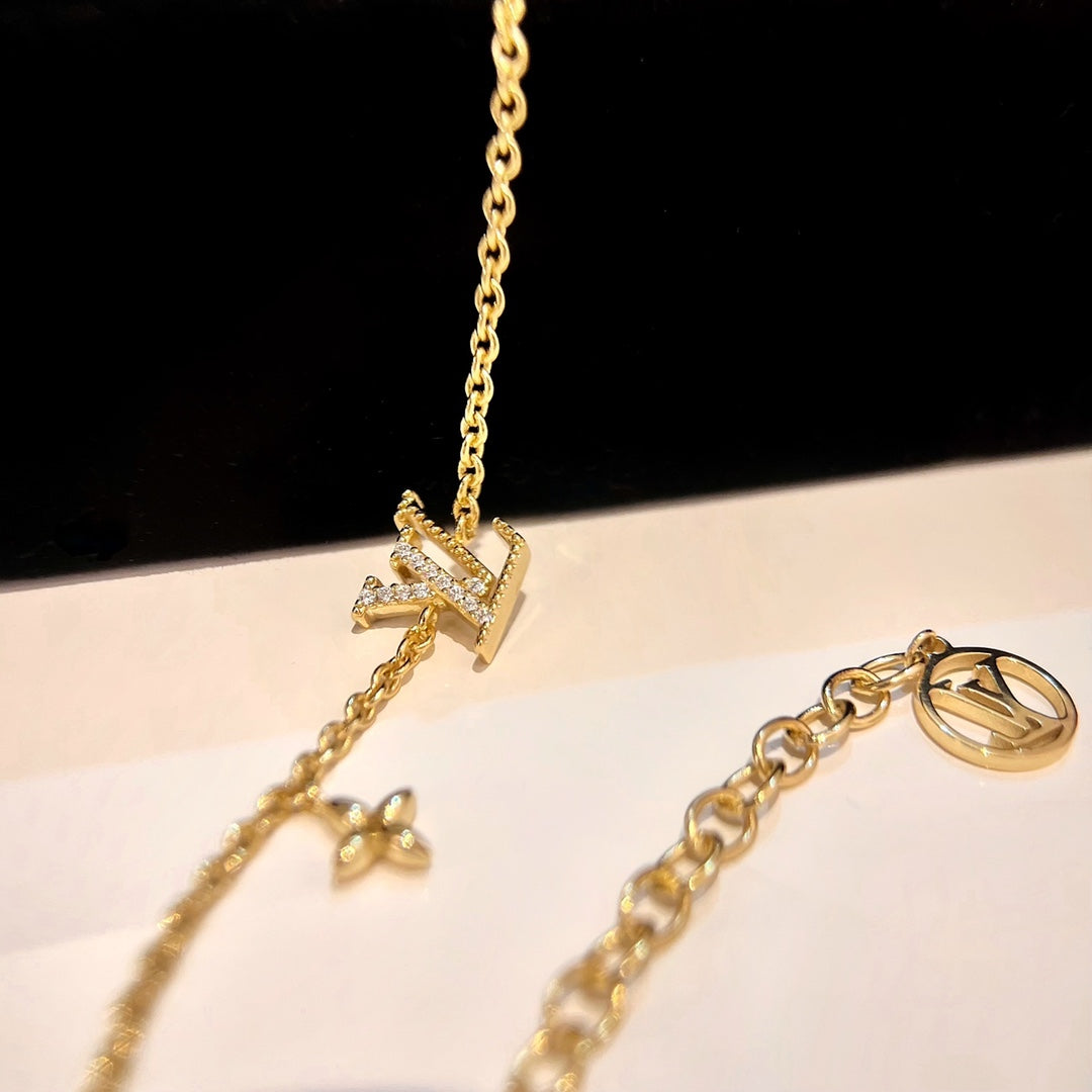 [Glow Muse]LOGO STAR MOTIF GOLD BRACELET