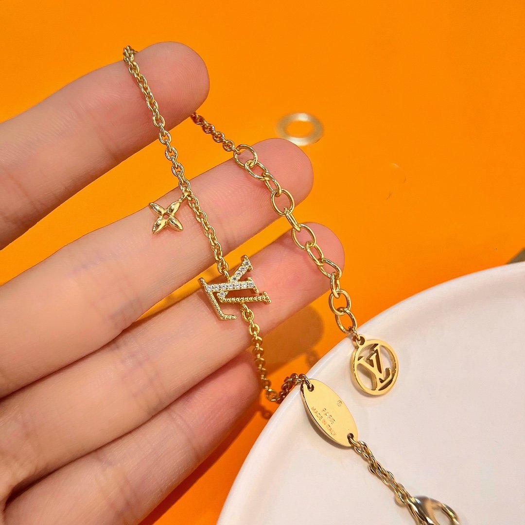[Glow Muse]LOGO STAR MOTIF GOLD BRACELET