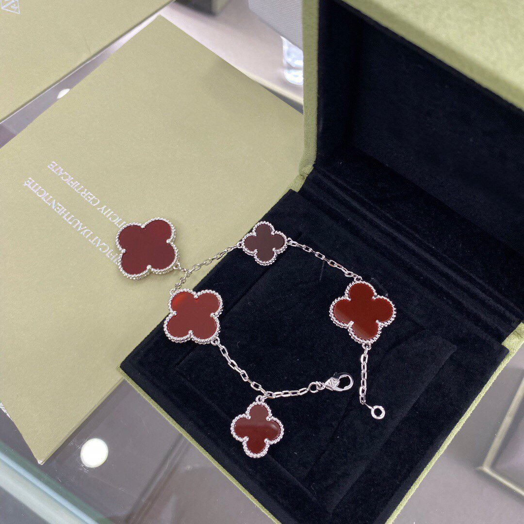 [Glow Muse]CLOVER 5 MOTIFS SIVLER CARNELIAN BRACELET