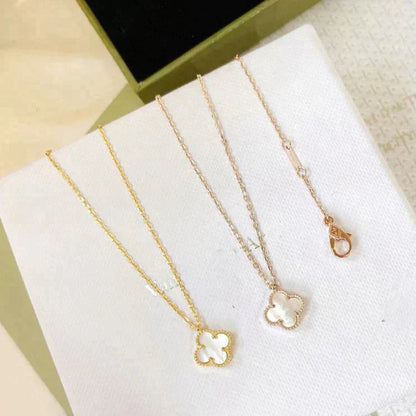 [Glow Muse]CLOVER MINI 9.5MM WHITE MOTHER-OF-PEARL NECKLACE