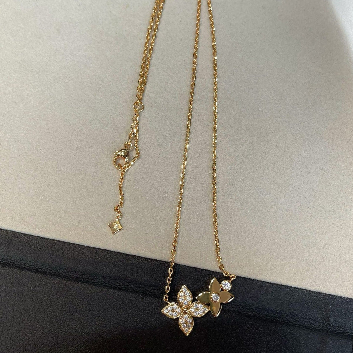[Glow Muse]STAR BLOSSOM NECKLACE PINK GOLD DIAMONDS