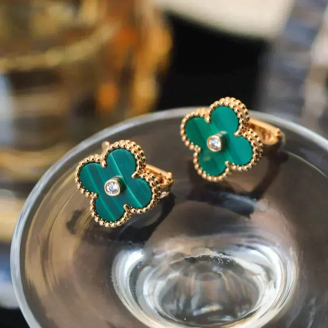 [Glow Muse]CLOVER MEDIUM 1 MOTIFS MALACHITE DIAMOND EARRINGS