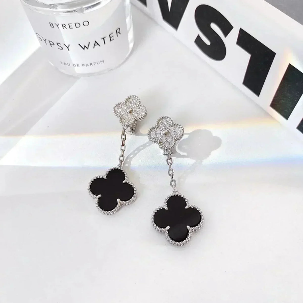 [Glow Muse]CLOVER 2 MOTIFS  DIAMOND ONYX EARRINGS SILVER