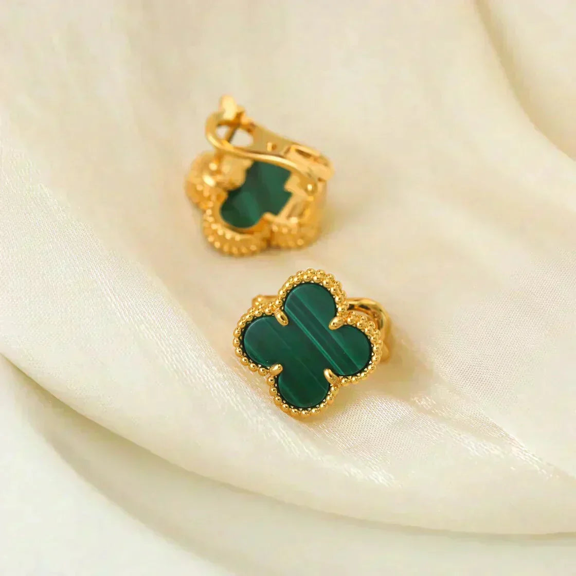 [Glow Muse]CLOVER MEDIUM 1 MOTIFS MALACHITE  EARRINGS