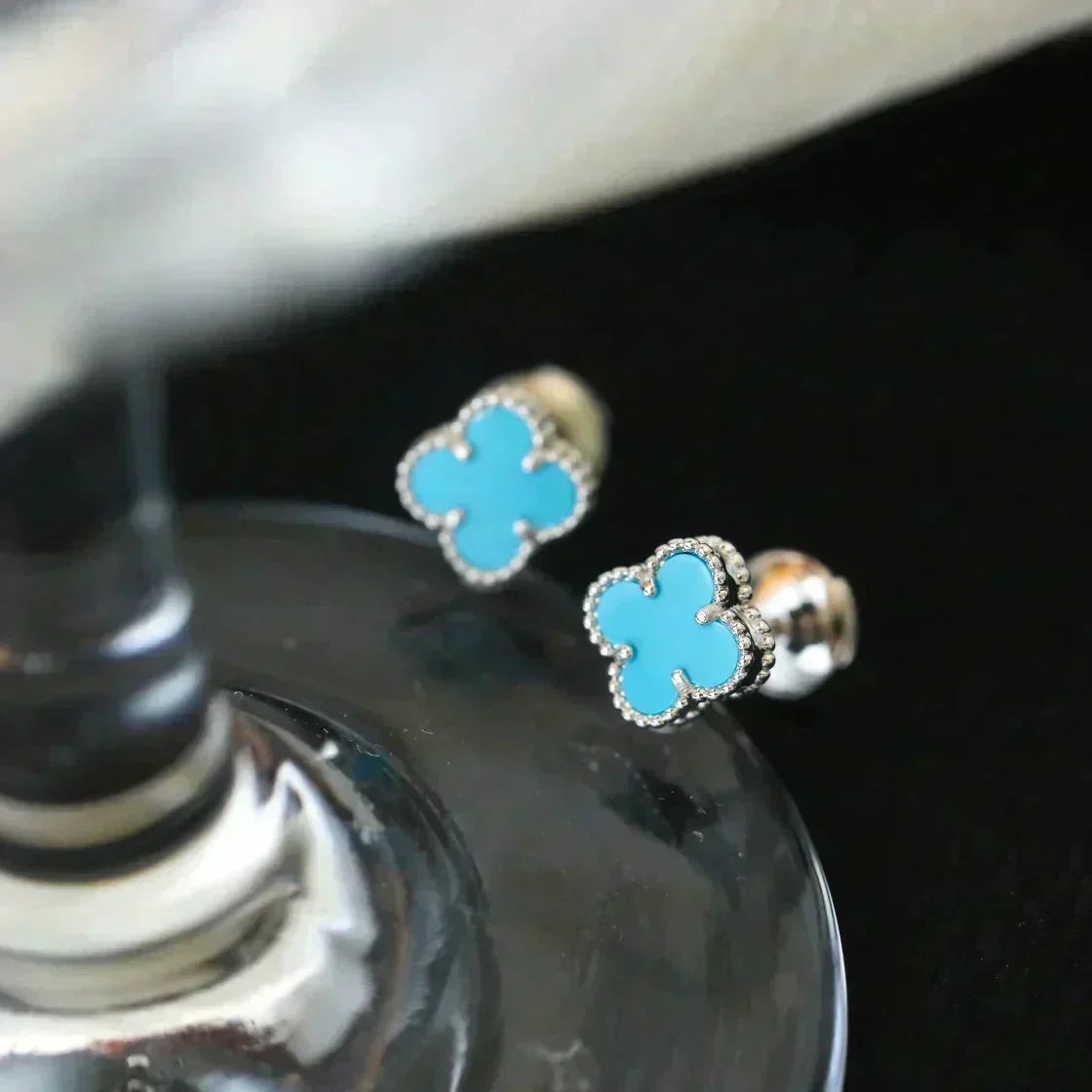 [Glow Muse]CLOVER MINI 9.5MM ONYX STUD EARRINGS SILVER