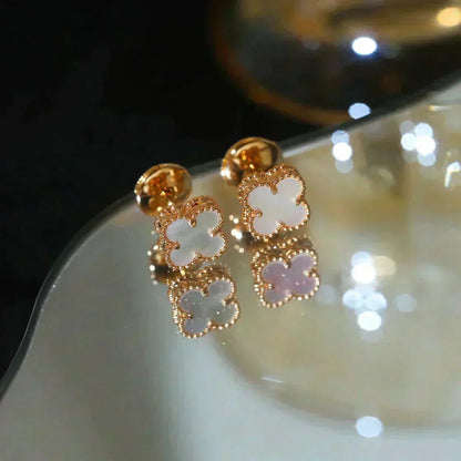[Glow Muse]CLOVER MINI 9.5MM WHITE MOP EARRINGS