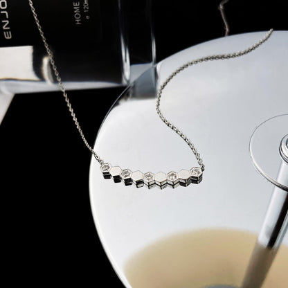 [Glow Muse]BEE MY LOVE DIAMOND NECKLACE