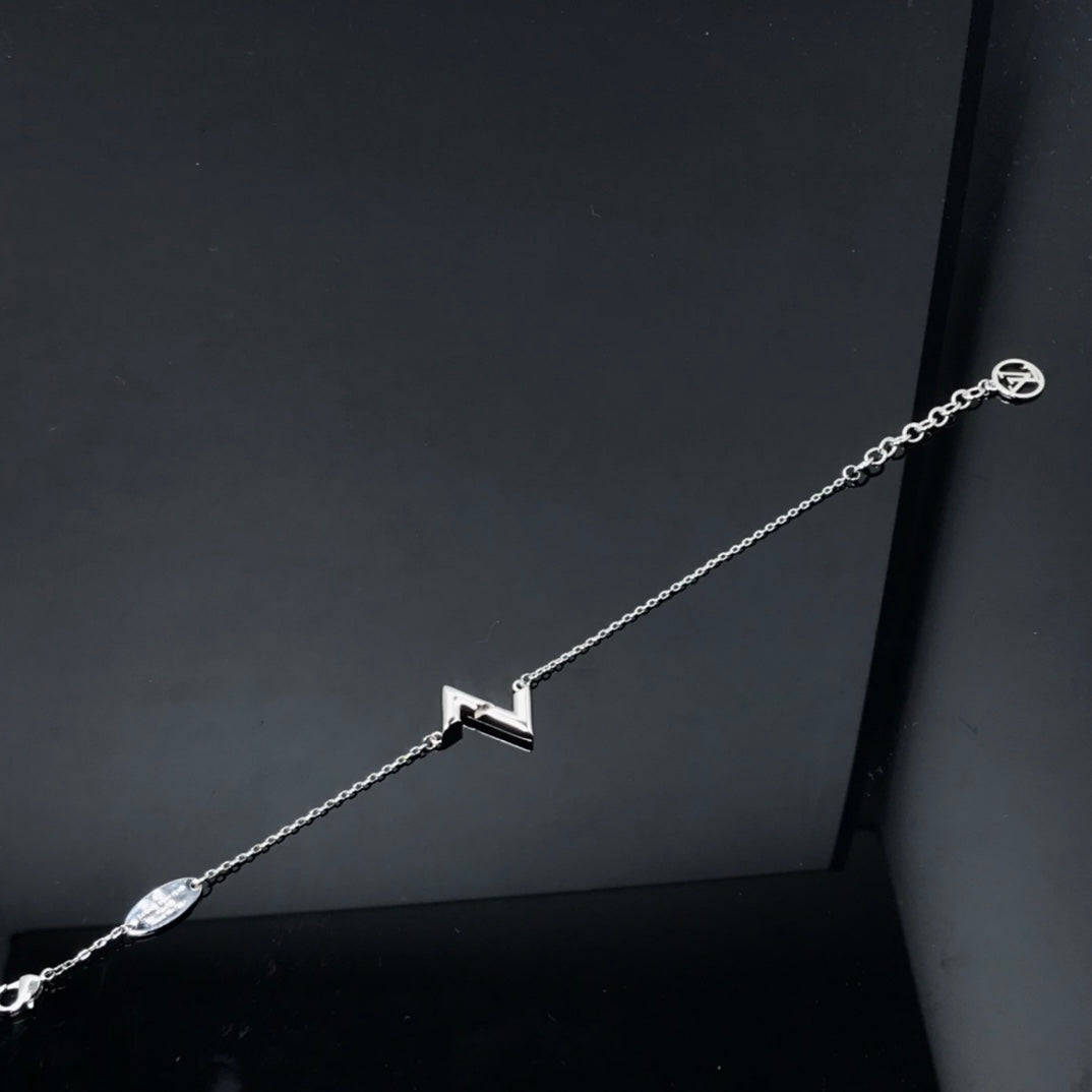 [Glow Muse]VOLT LV LOGO BRACELET