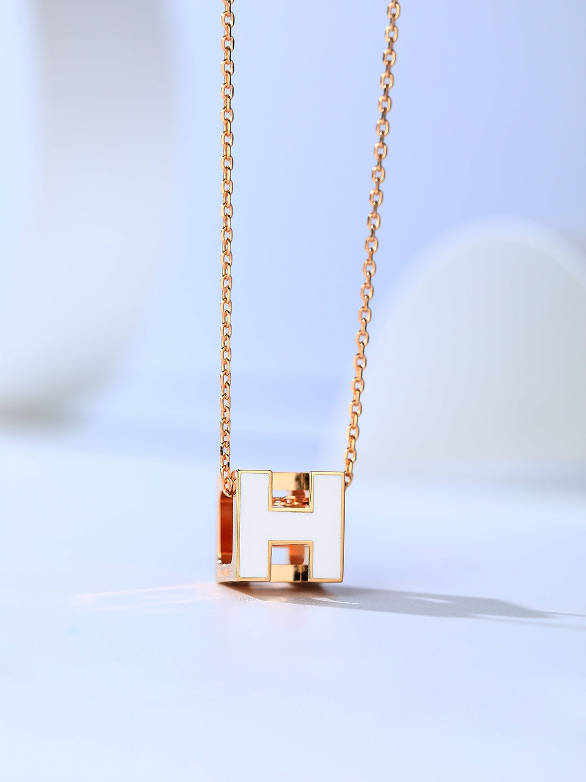 [Glow Muse]H CAGE PINK GOLD NECKLACE