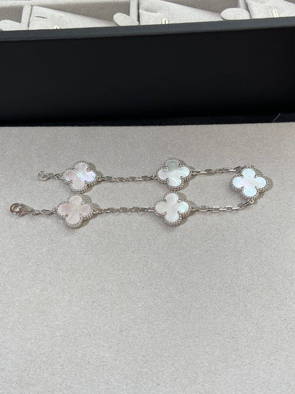 [⭐Glow Muse]CLOVER WHITE PEARL MOP 5 MOTIF BRACELET COLLECTION