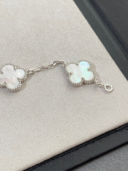 [⭐Glow Muse]CLOVER WHITE PEARL MOP 5 MOTIF BRACELET COLLECTION