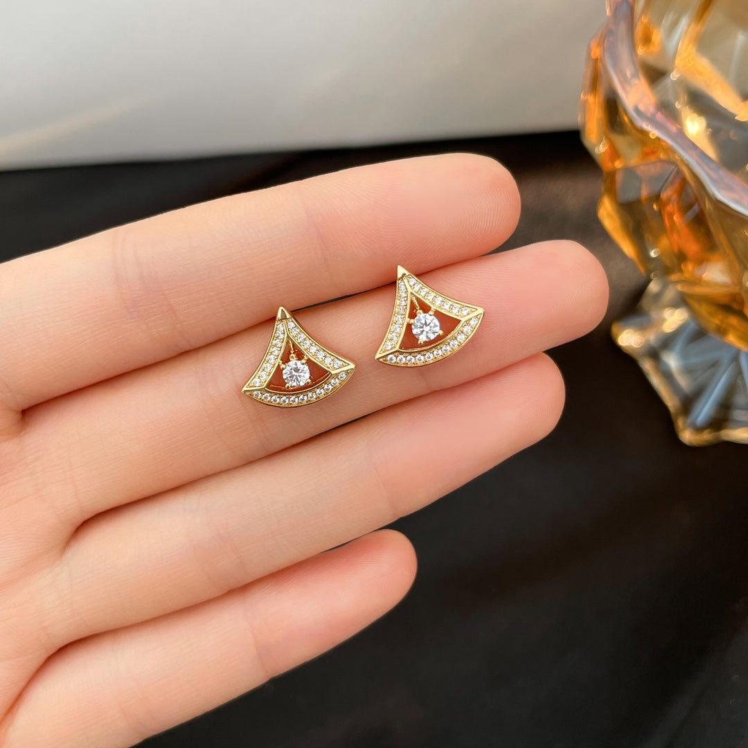 [Glow Muse]DREAM MINI DIAMOND STUD EARRINGS