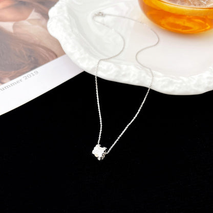 [Glow Muse]BEE MINI PEDANT DIAMOND NECKLACE