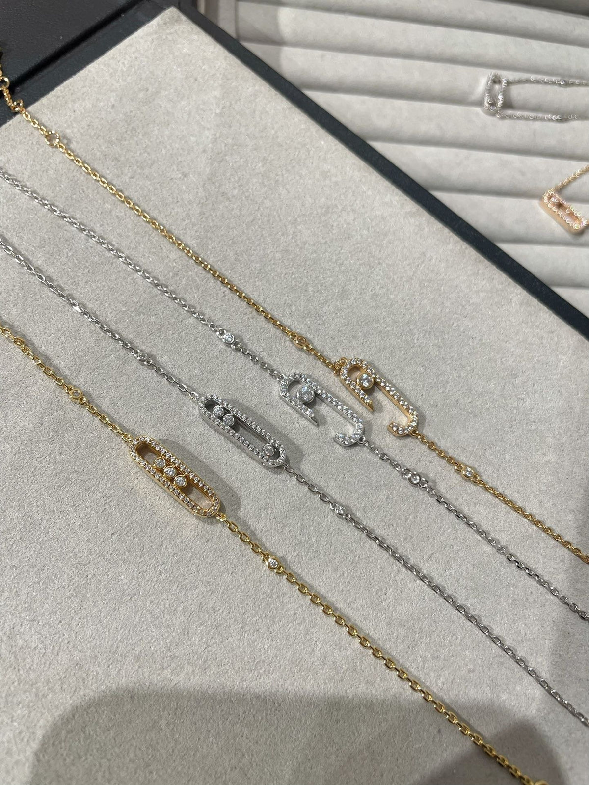 [Glow Muse]BABY MOVE DIAMOND BRACELET