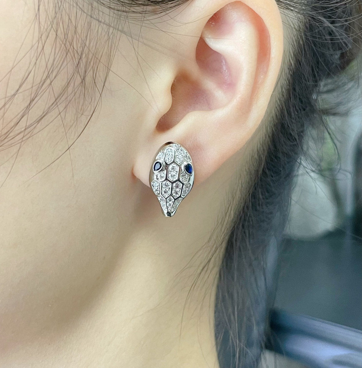 [Glow Muse]SERPENT DIAMOND STUD EARRINGS