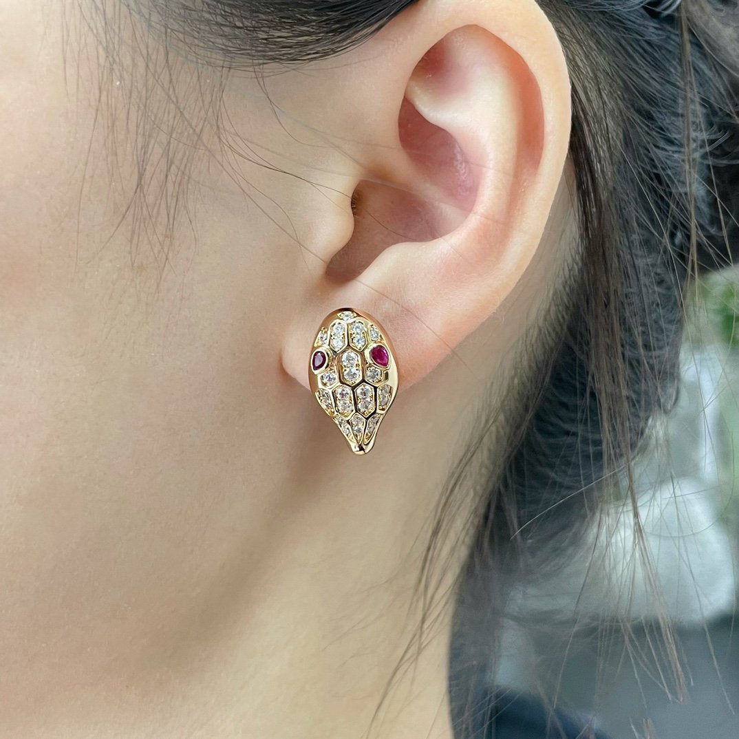 [Glow Muse]SERPENT DIAMOND STUD EARRINGS