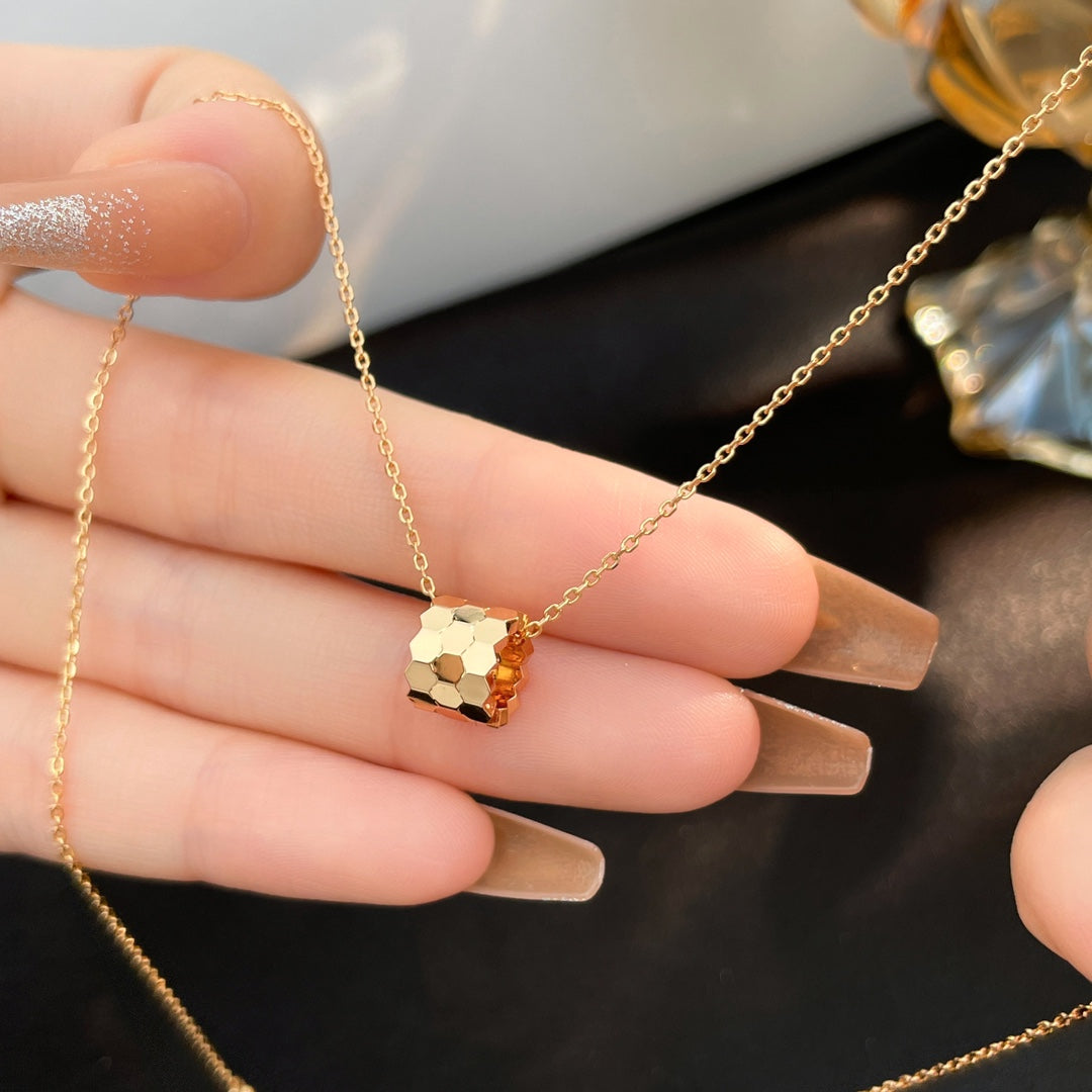 [Glow Muse]BEE MINI NECKLACE