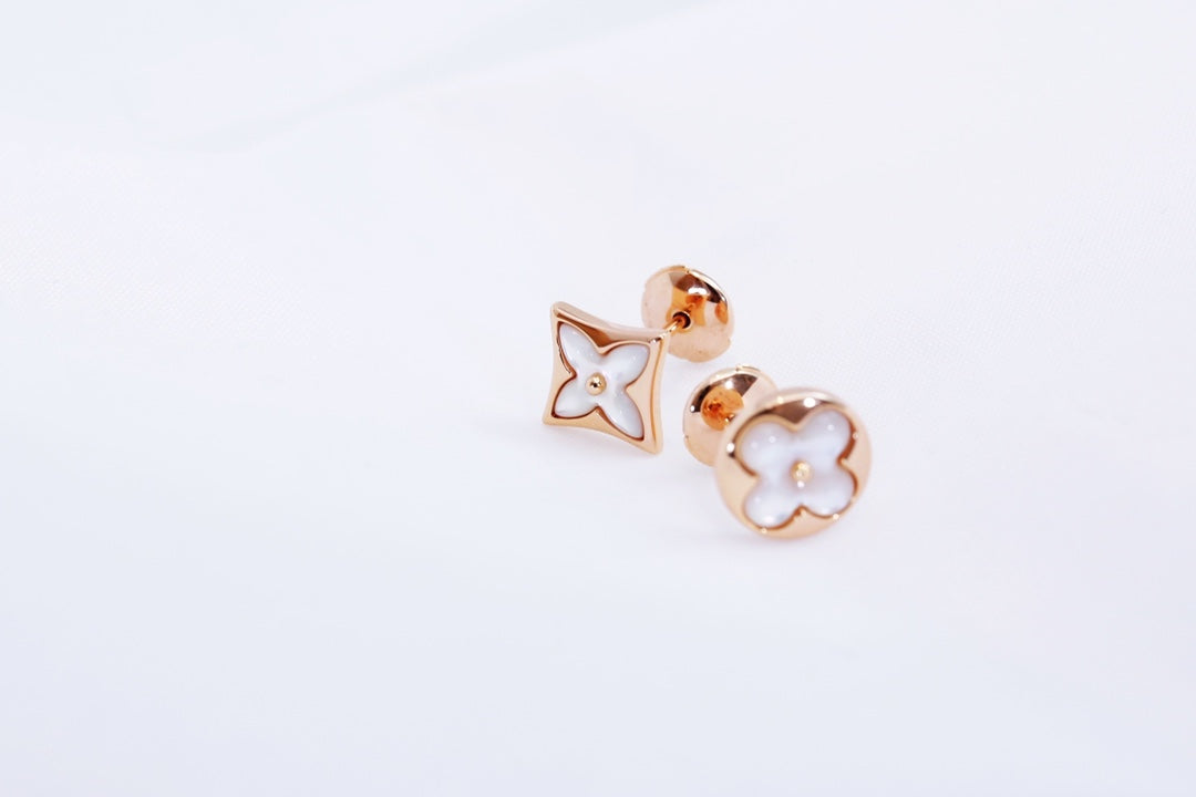 [Glow Muse]STAR AND SUN PINK GOLD MOP STUD EARRINGS