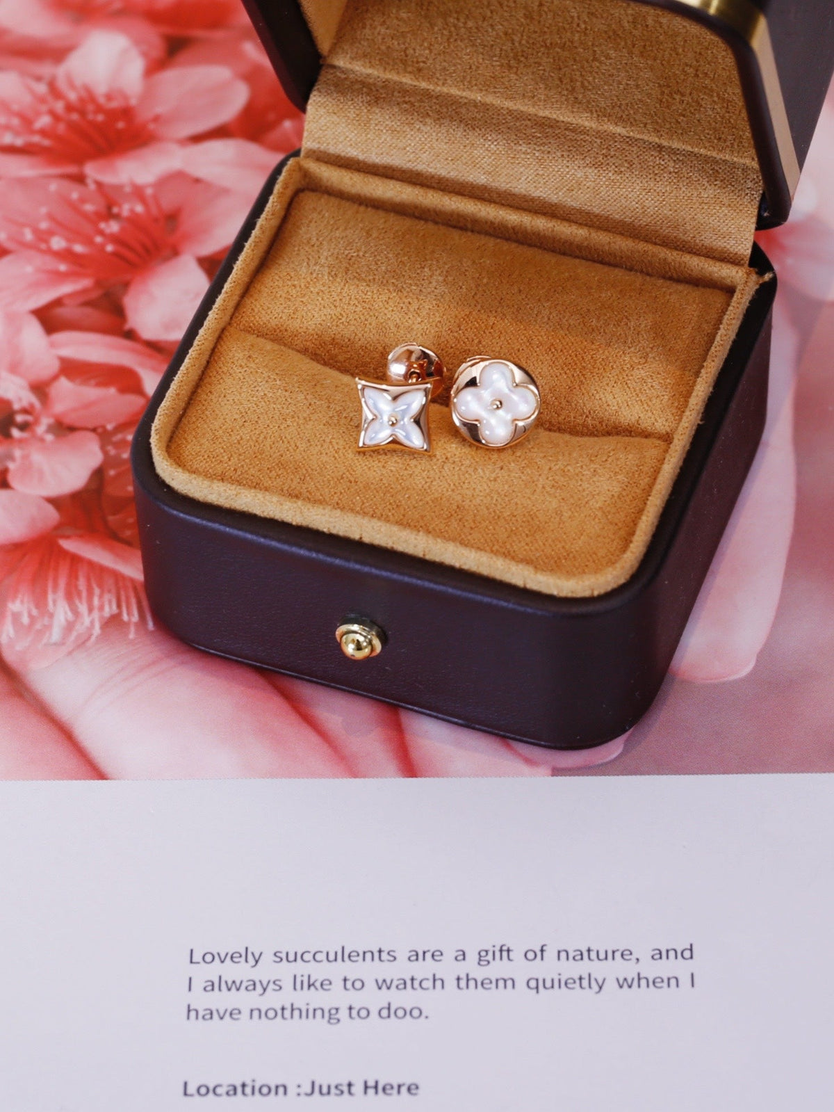 [Glow Muse]STAR AND SUN PINK GOLD MOP STUD EARRINGS