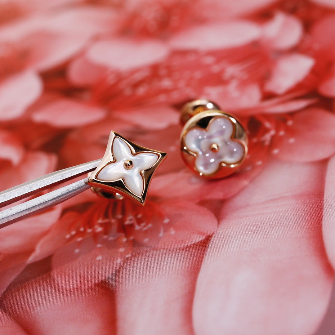 [Glow Muse]STAR AND SUN PINK GOLD MOP STUD EARRINGS