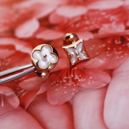 [Glow Muse]STAR AND SUN PINK GOLD MOP STUD EARRINGS