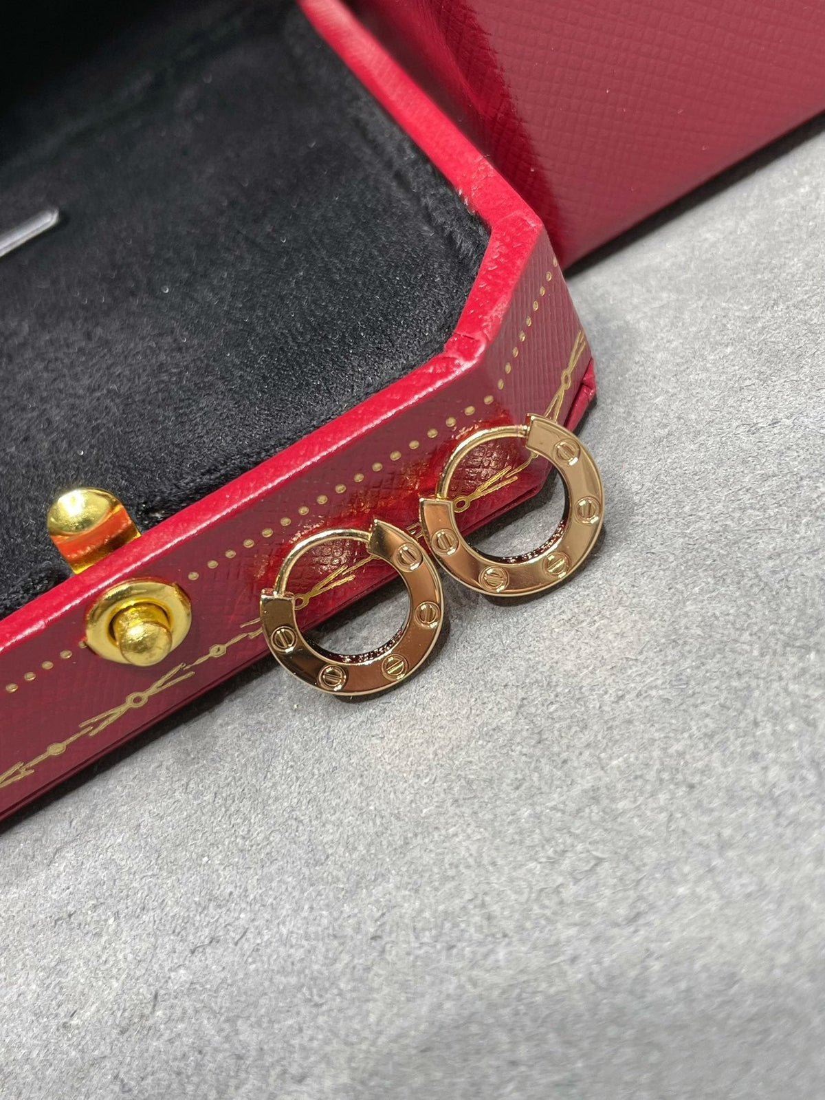 [Glow Muse]LOVE MINI EARRINGS