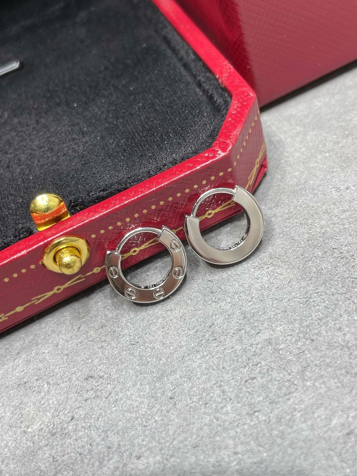 [Glow Muse]LOVE MINI EARRINGS
