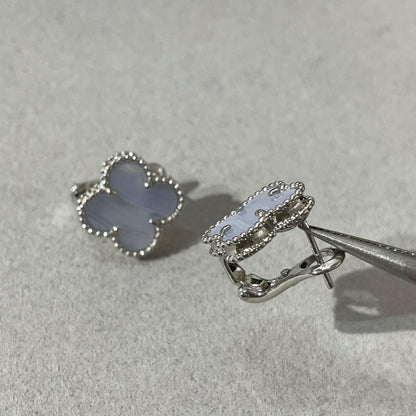 [Glow Muse]CLOVER CHALCEDONY SILVER STUD EARRINGS