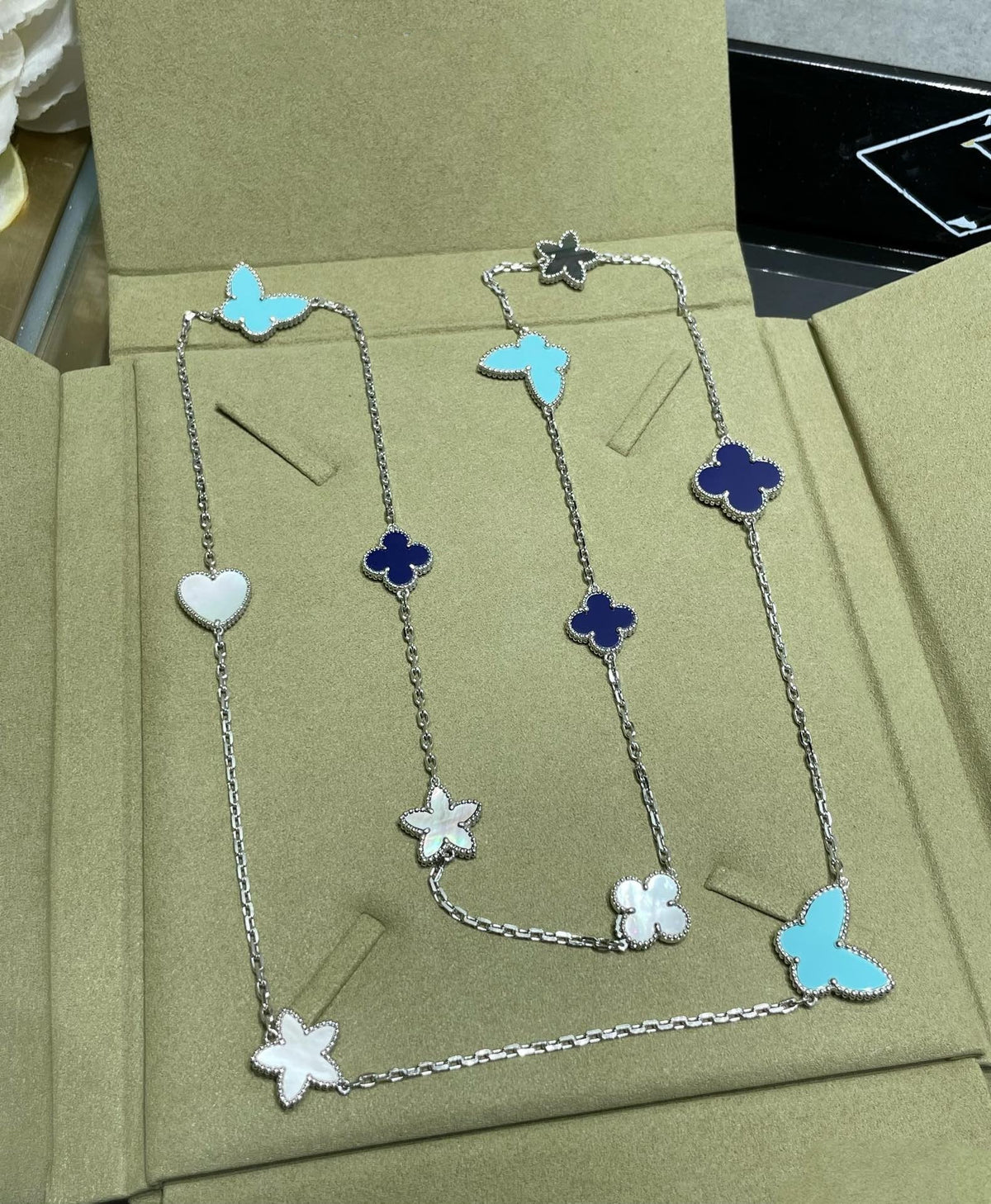 [Glow Muse]LUCKY CLOVER SILVER 11 MOTIF NECKLACE