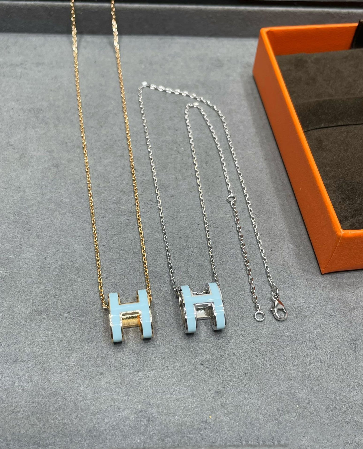 [Glow Muse]POP H SKY BLUE NECKLACE
