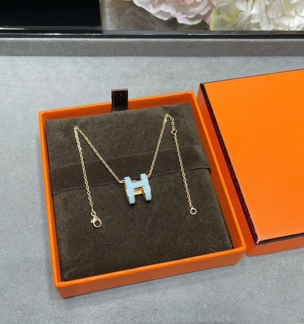 [Glow Muse]POP H SKY BLUE NECKLACE
