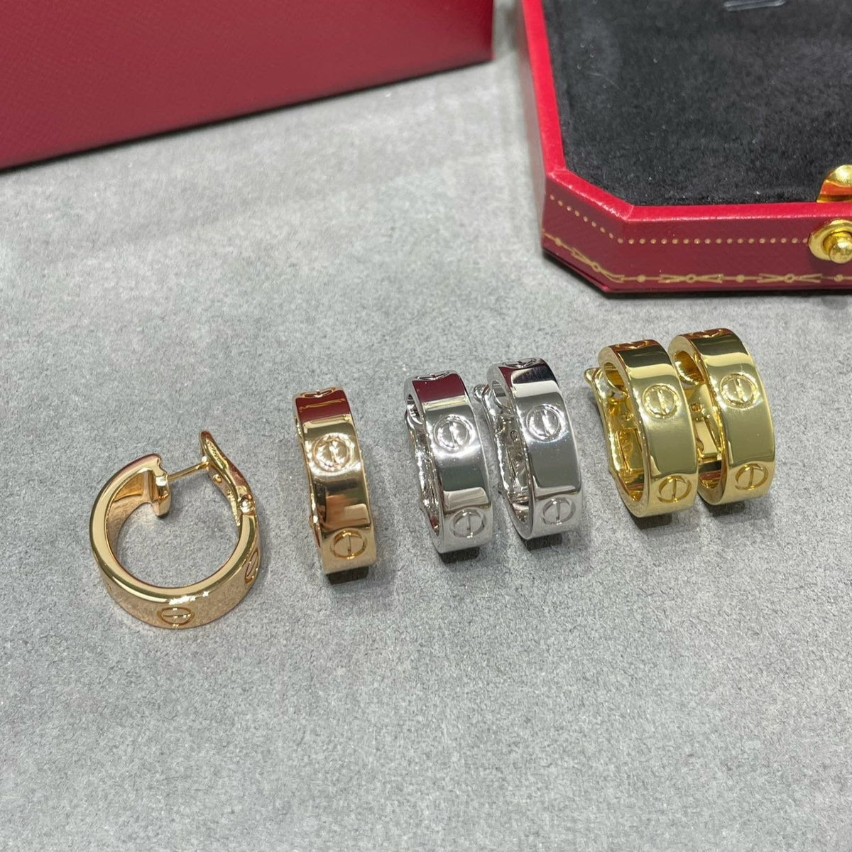 [Glow Muse]LOVE 5.5MM EARRINGS