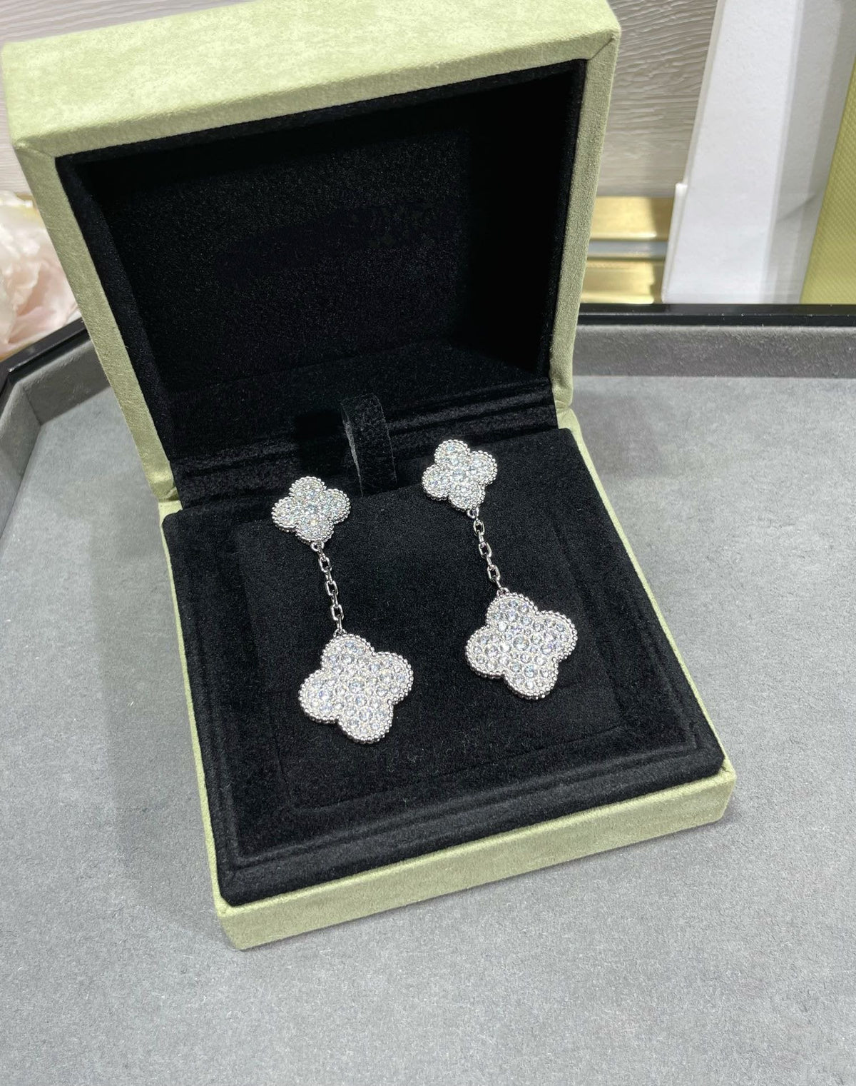 [Glow Muse]CLOVER 2 MOTIFS DIAMOND PAVED SILVER EARRINGS