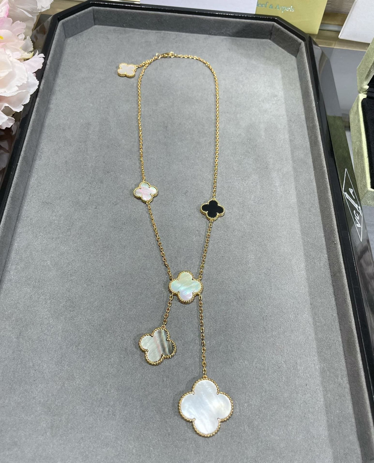 [Glow Muse]CLOVER 6 MOTIF MOP ONYX GOLD NECKLACE