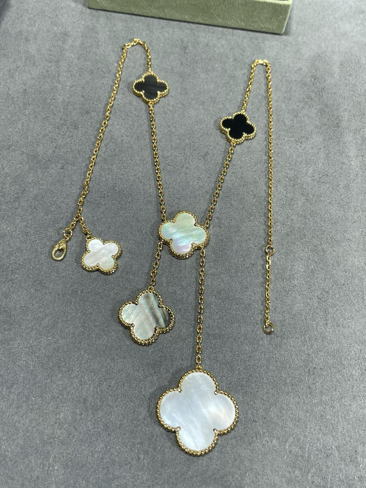 [Glow Muse]CLOVER 6 MOTIF MOP ONYX GOLD NECKLACE