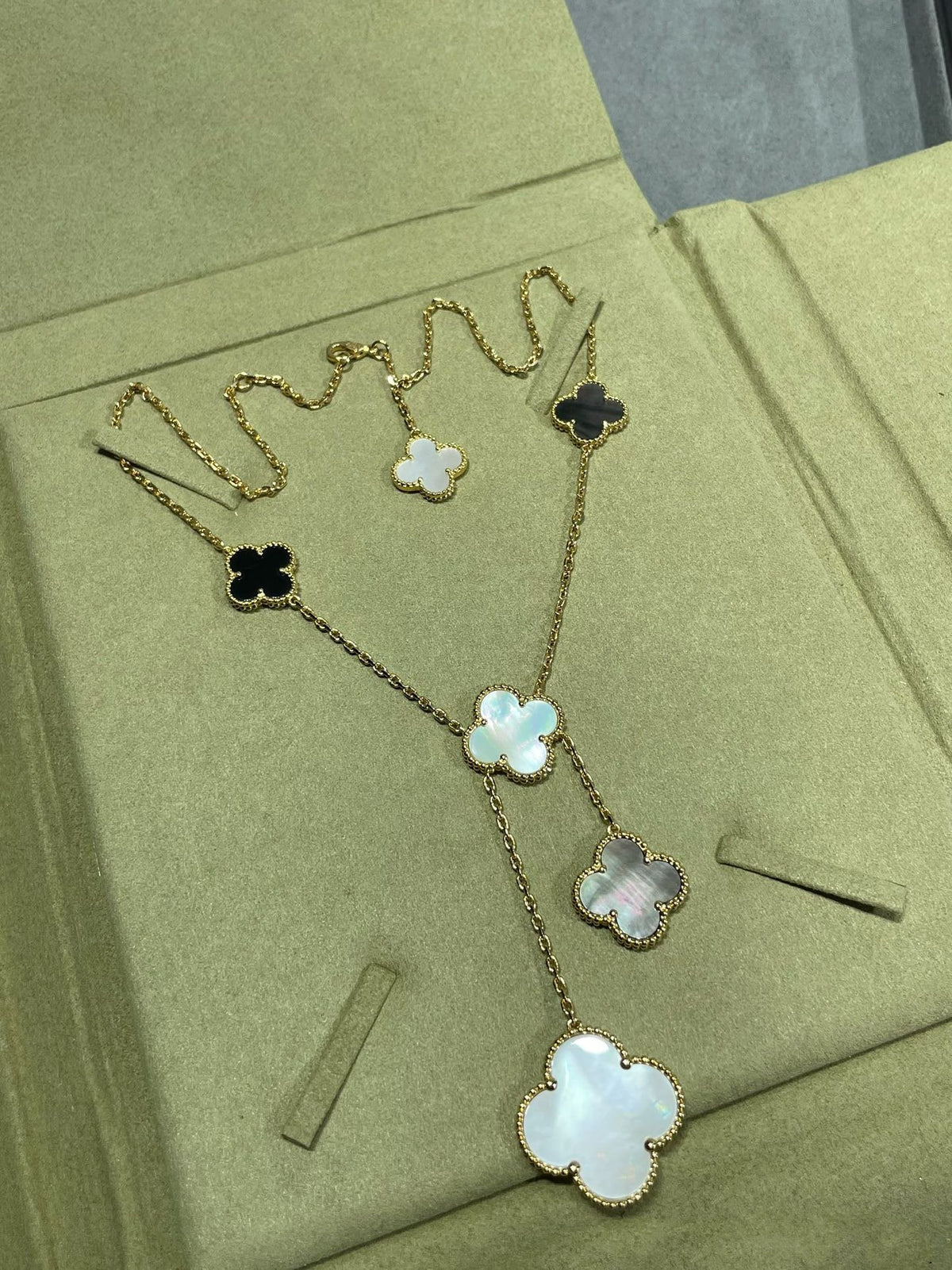 [Glow Muse]CLOVER 6 MOTIF MOP ONYX GOLD NECKLACE