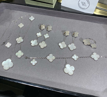 [Glow Muse]CLOVER 5 MOTIF WHITE MOP SILVER BRACELET