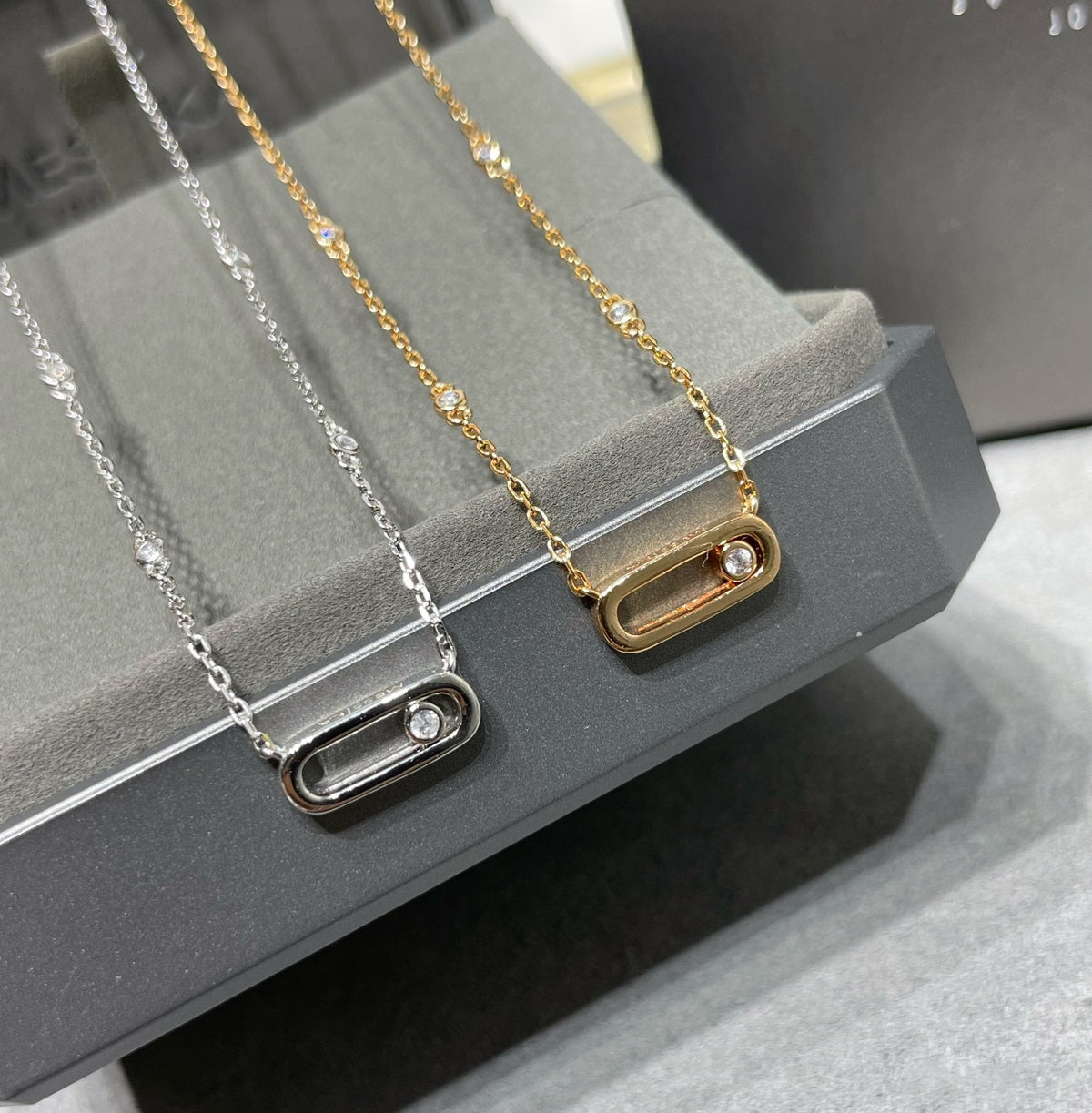 [Glow Muse]MOVE UNO DIAMOND NECKLACE