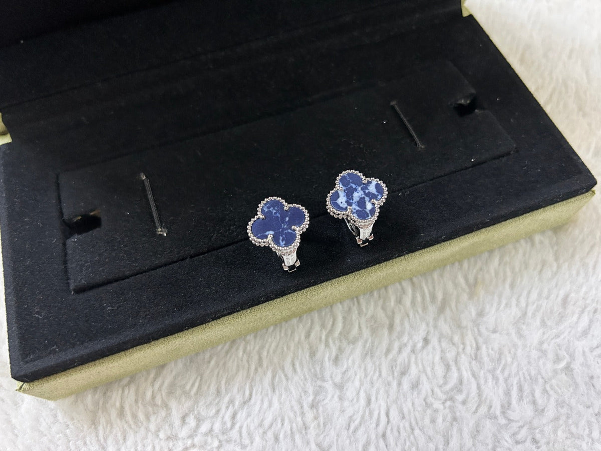 [Glow Muse]CLOVER PIETERSITE MEDIUM STUD EARRINGS