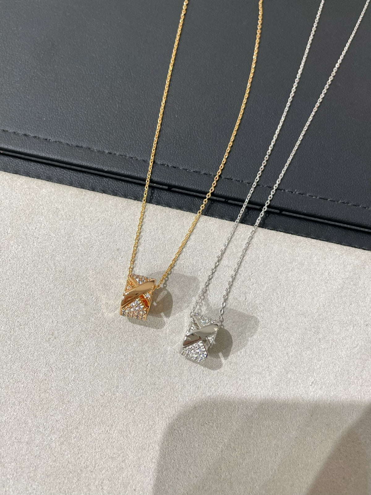 [Glow Muse]LIENS EVIDENCE DIAMOND PAVED NECKLACE