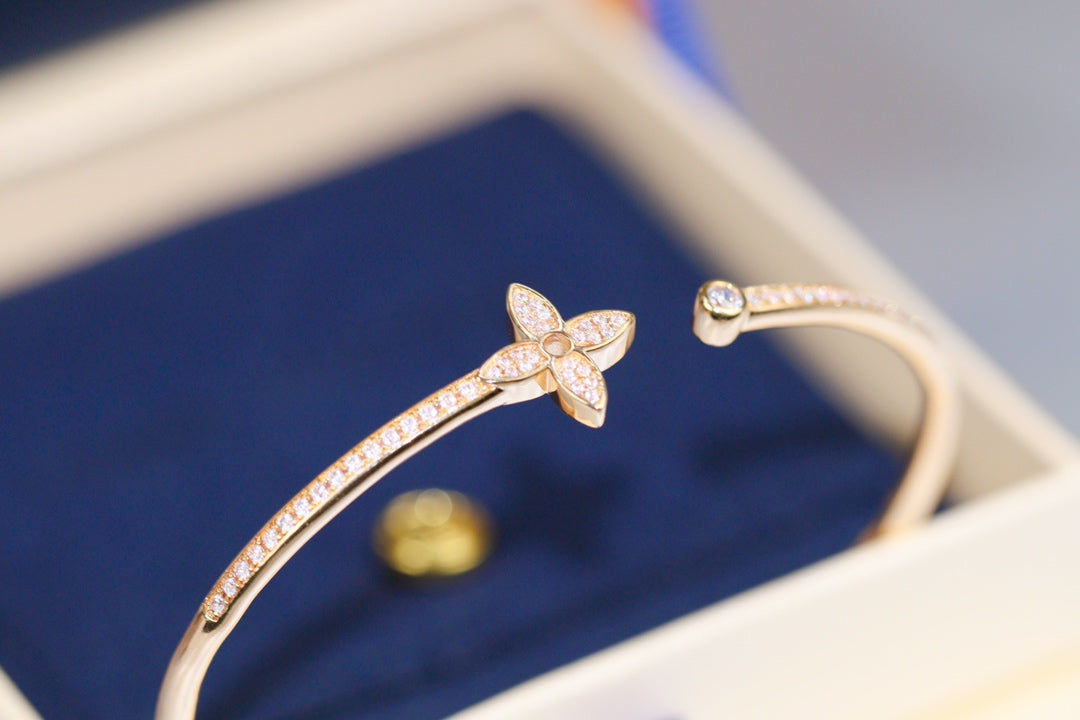 [Glow Muse]IDYLLE PINK GOLD OPEN BRACELET DIAMOND PAVED