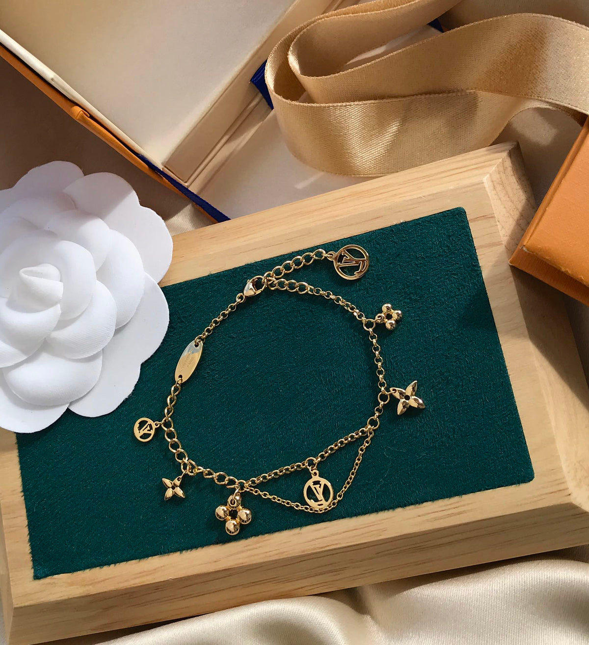 [Glow Muse]BLOOMING PINK GOLD MOP BRACELET