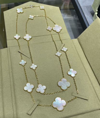 [Glow Muse]CLOVER 16 MOTIF WHITE MOP GOLD NECKLACE