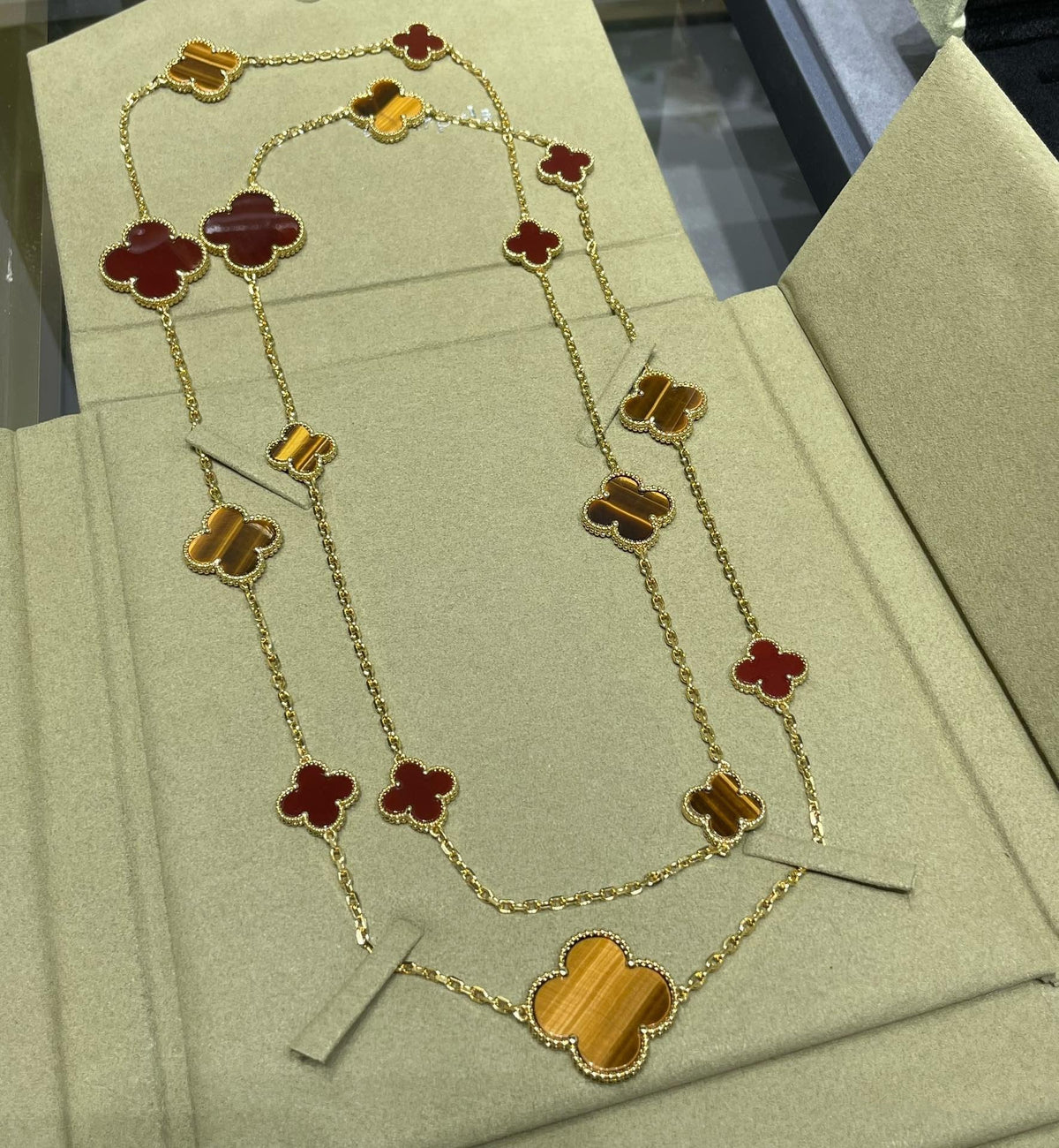 [Glow Muse]CLOVER 16 MOTIF CARNELIAN TIGER EYE ROSE GOLD NECKLACE